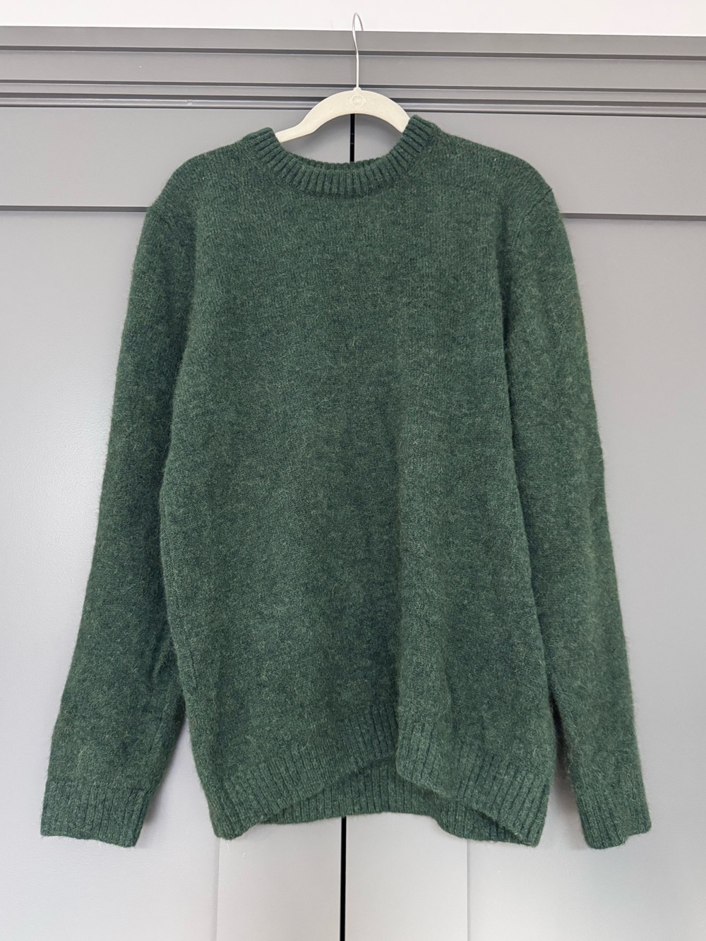 Octobre Editions mens green sweater